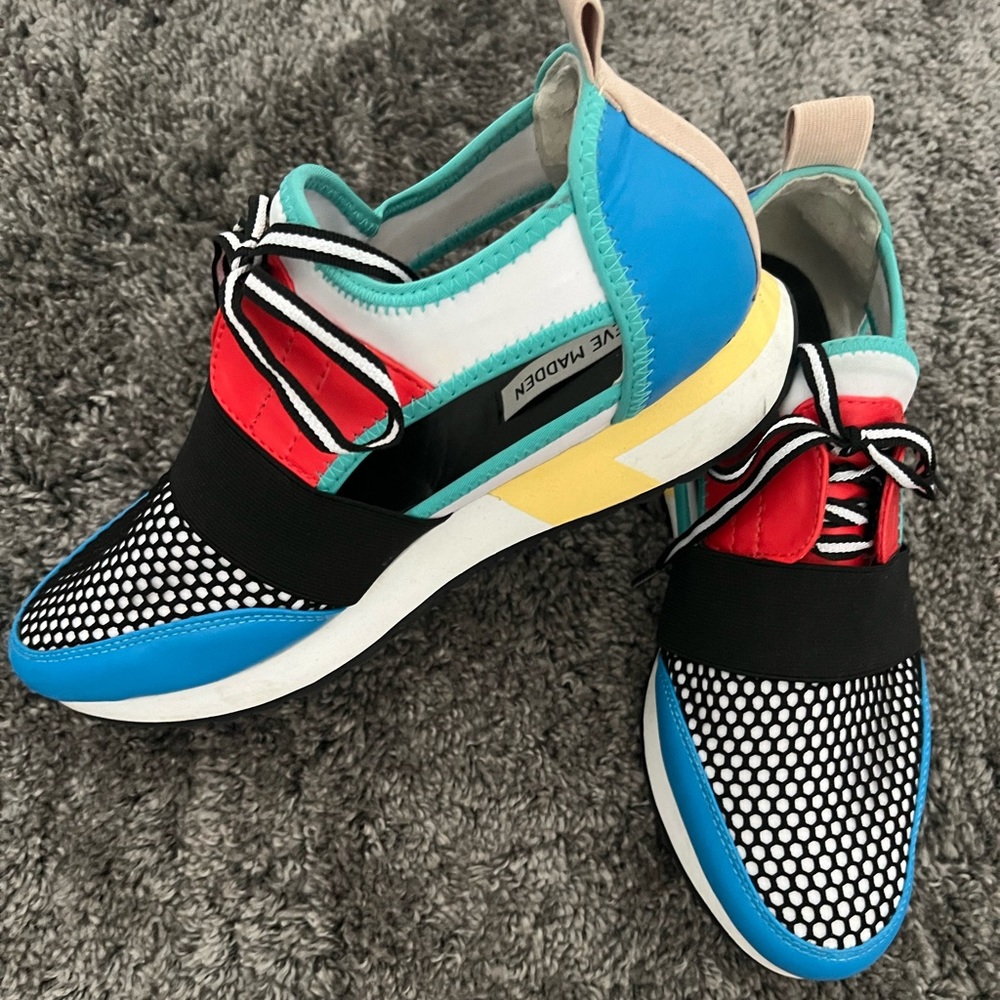 Steve Madden Arctic Multi Color sz 8 Dopamine Eclectic Athleisure